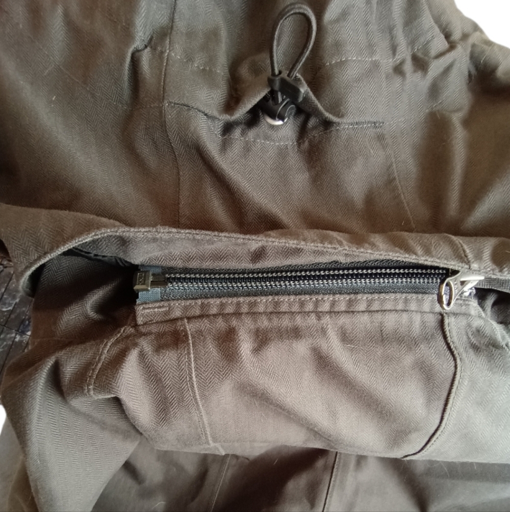 The North Face Women's Charcoal Performance Jacket - Picture 4 of 7